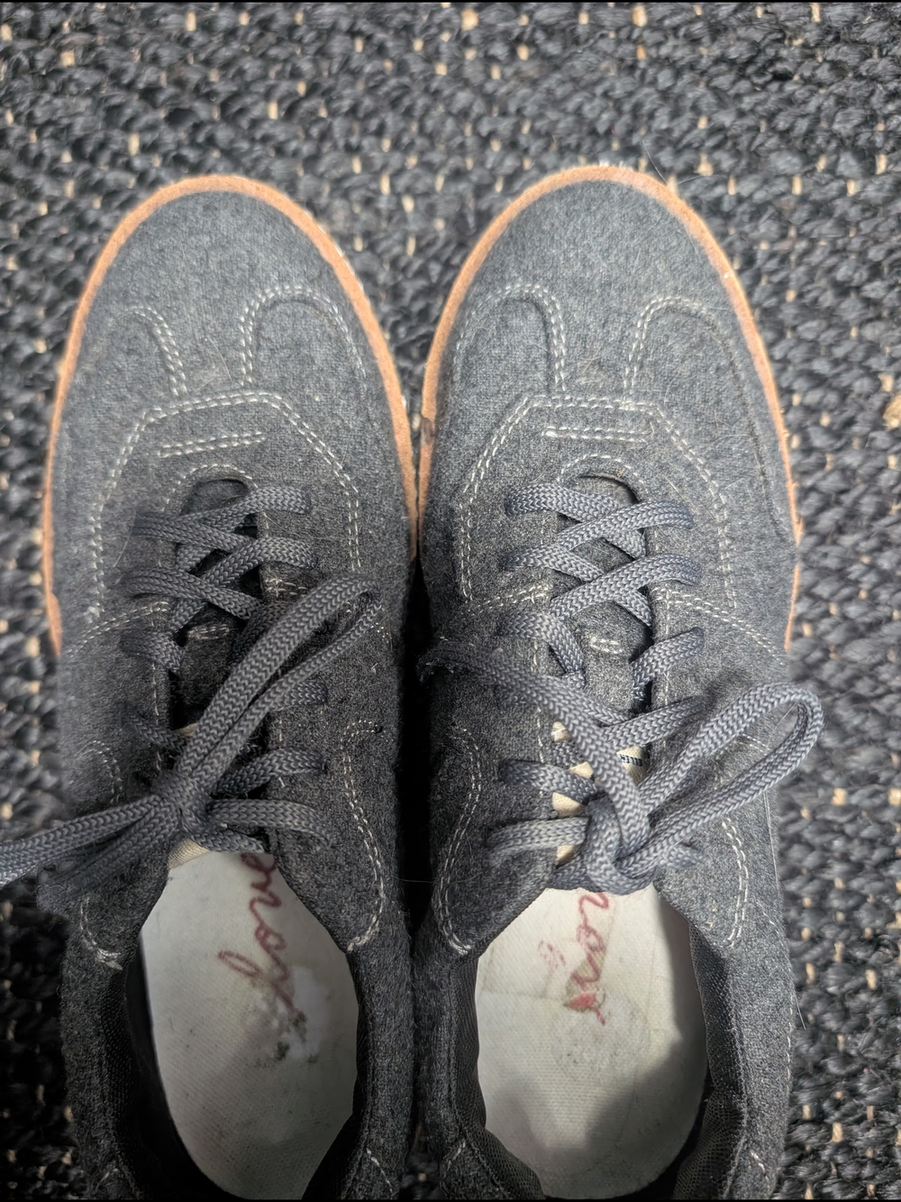 Ellen DeGeneres love Casual Lace-Up Sneakers in Dark Grey with Crepe Sole